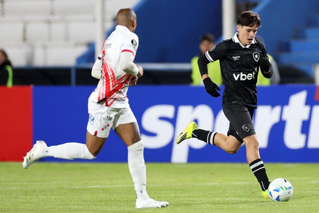 Botafogo perde para Nacional Potosí e sai em desvantagem na Libertadores