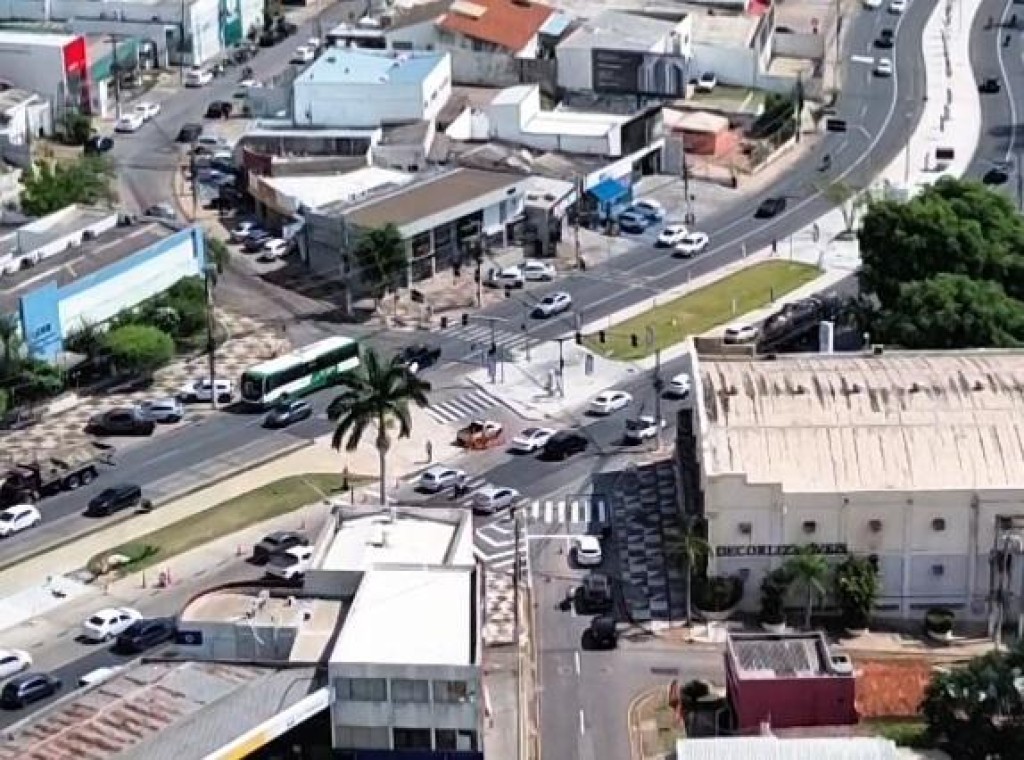 Motoristas devem fazer retorno próximo à Decorliz pela laçada de quadra
