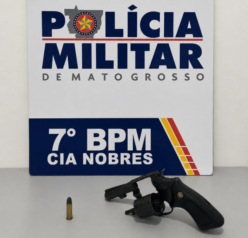 Polícia Militar prende homem com revólver dentro de feira em Nobres