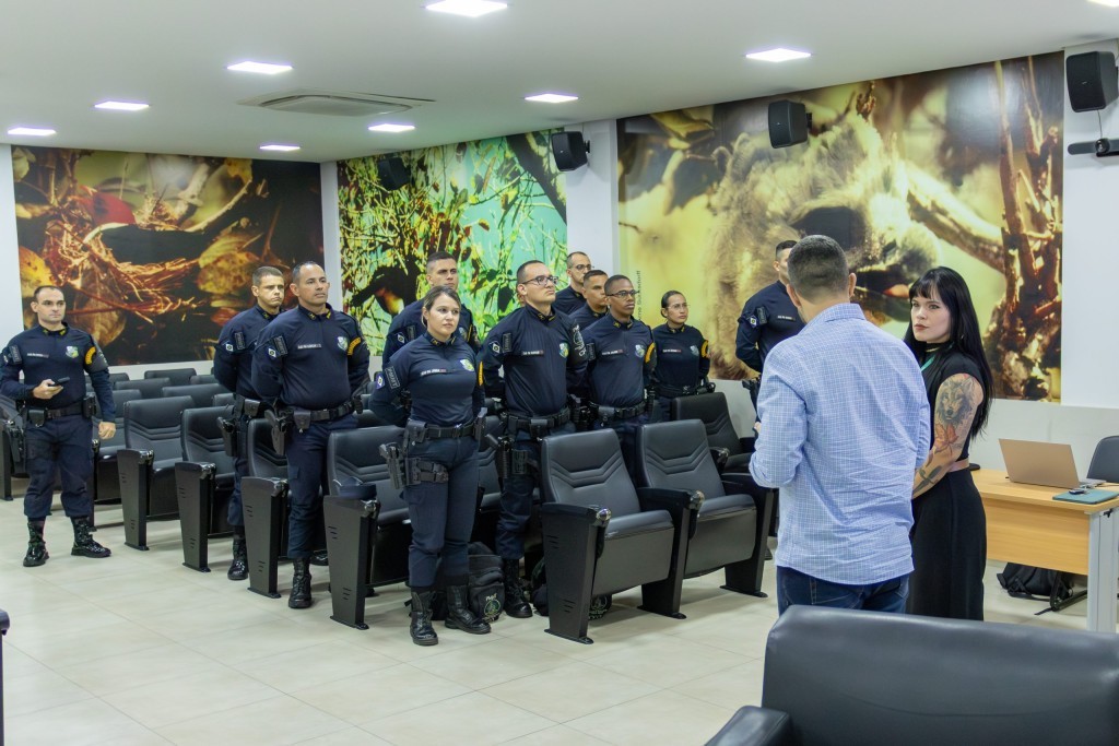 Bem-estar animal da Prefeitura é destaque em formação de oficiais da PM em Cuiabá