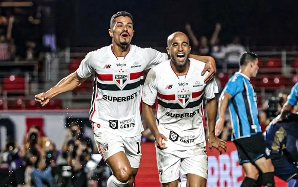 São Paulo vence o Grêmio e assume liderança provisória do Brasileirão