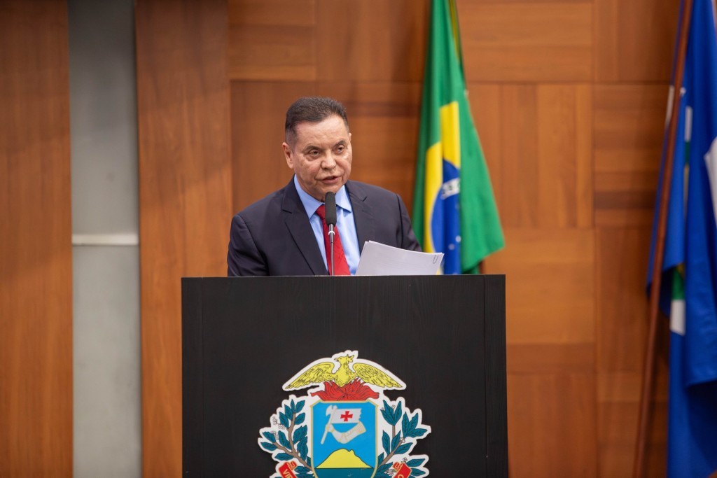 Botelho apresenta projeto que desburocratiza transferências voluntárias para pequenos municípios