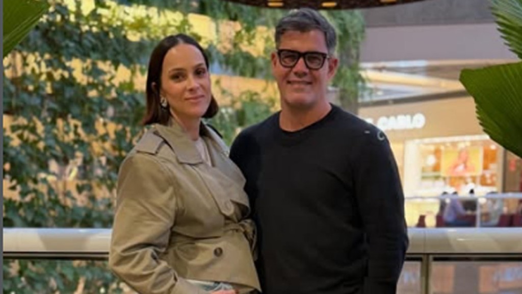 Juliano Cazarré e Letícia anunciam chegada do sétimo filho: ‘Meu presente tá no forno’