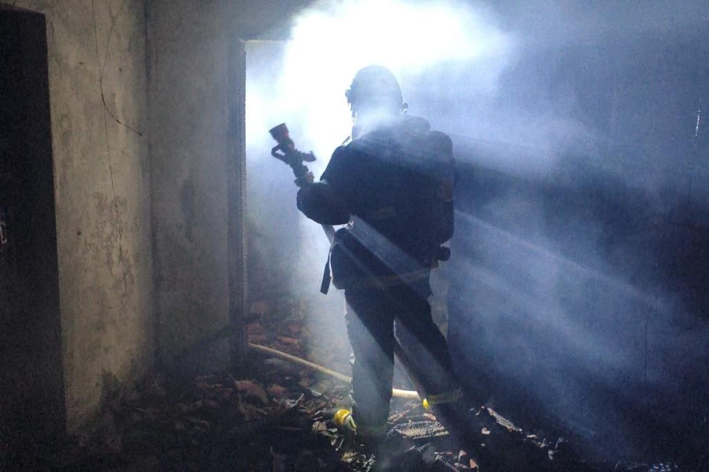 Corpo de Bombeiros extingue incêndio em residência em Alta Floresta