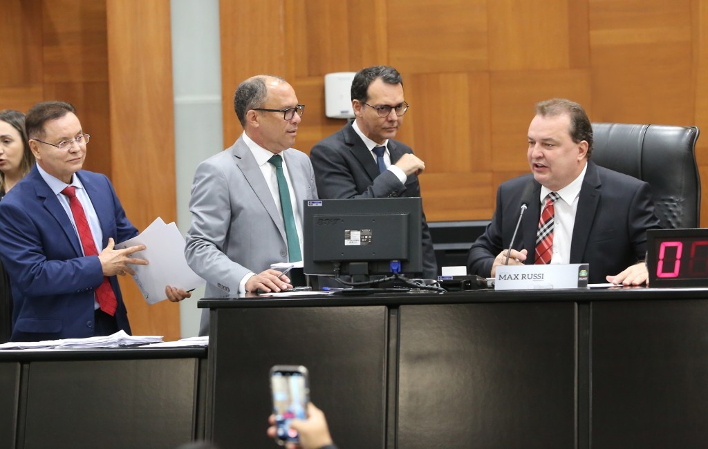Deputados aprovam projeto de resolução que cria o programa ALMT Fiscaliza