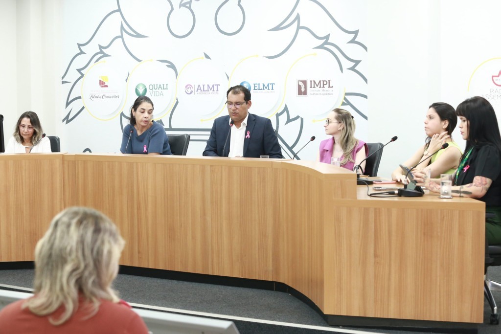 "Outubro Rosa Pet" , ALMT debate prevenção ao câncer de mama em animais