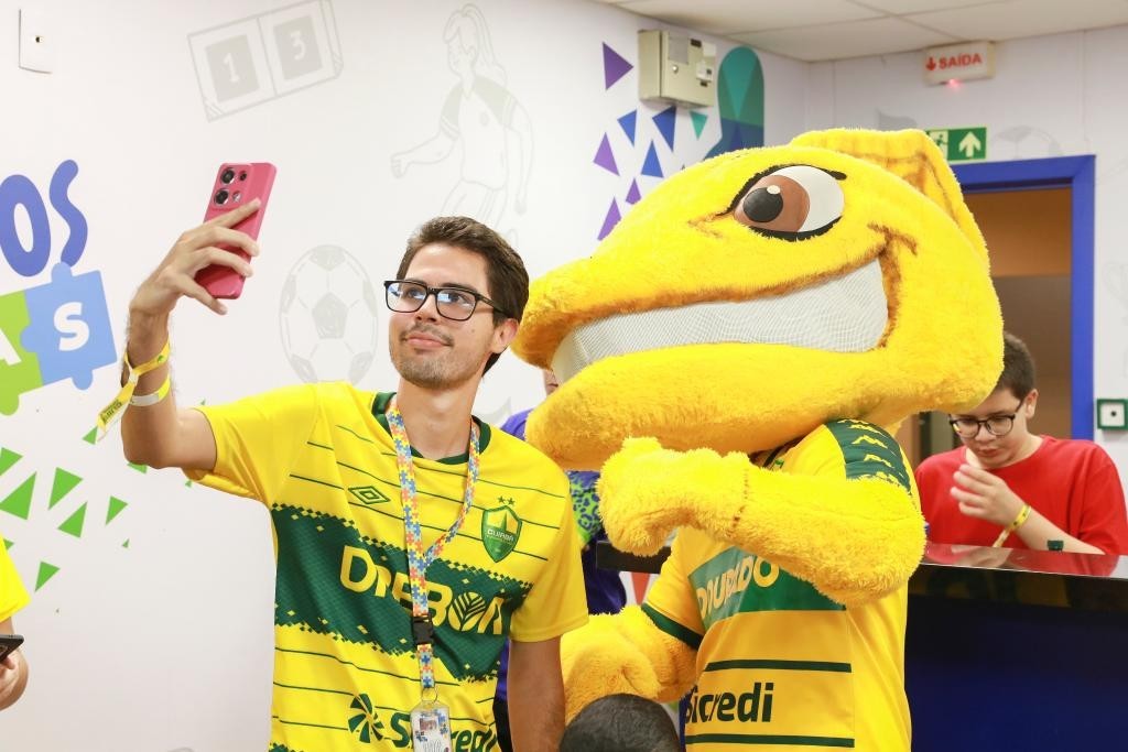 Camarote dos Autistas abre inscrições para jogo entre Cuiabá e Criciúma no próximo sábado (2)