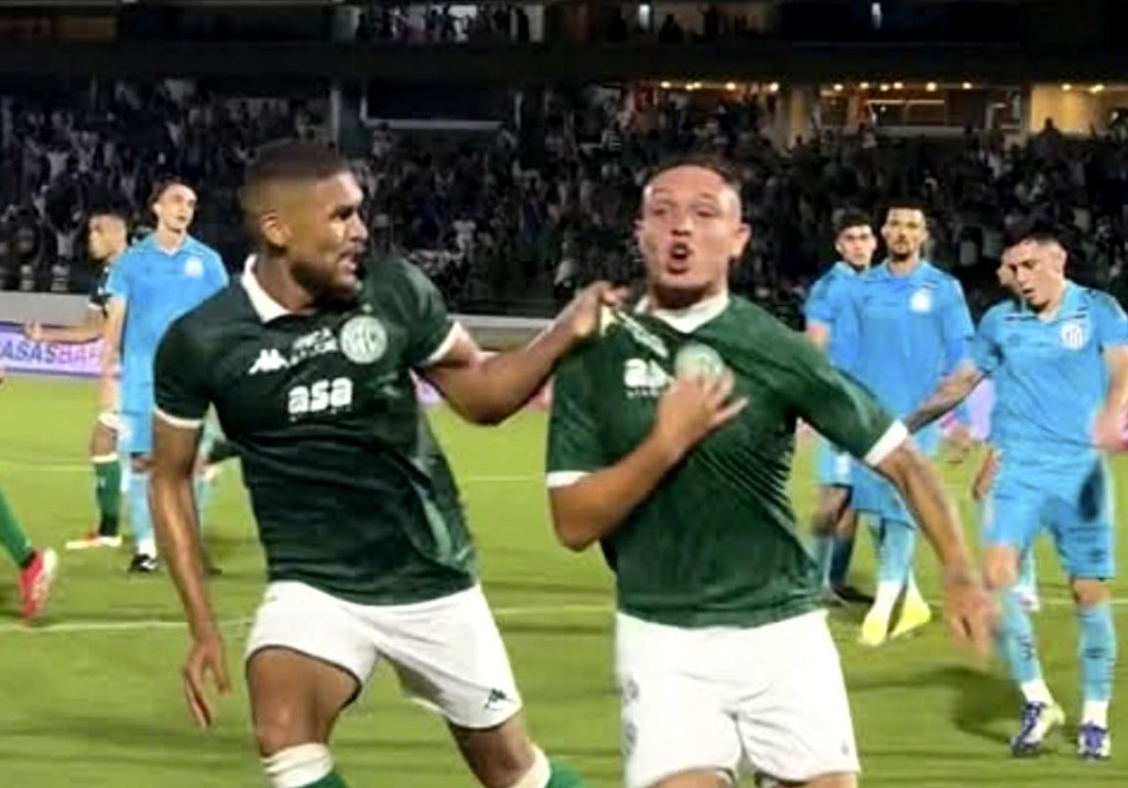 Santos cede gol nos acréscimos para o Guarani, mas está na zona de classificação