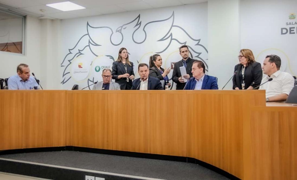 CCJR aprova parecer favorável ao PPA com foco na modernização da Defensoria Pública e analisa PEC da Moradia Popular