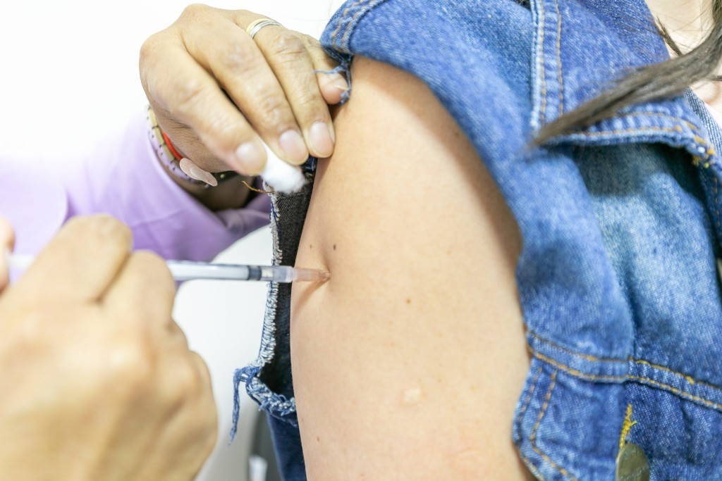 Cuiabá oferece vacina contra influenza em 72 unidades e registra 2,8 mil casos em 2026