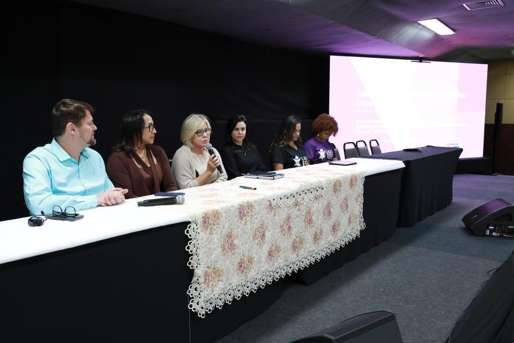 Setasc promove debate sobre fortalecimento do Ligue 180 e proteção às mulheres nos municípios