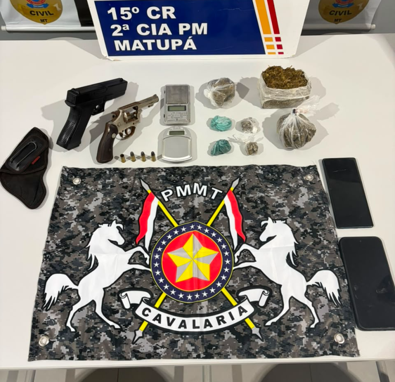 Cavalaria da PM prende suspeitos por porte de arma e tráfico de drogas em Matupá