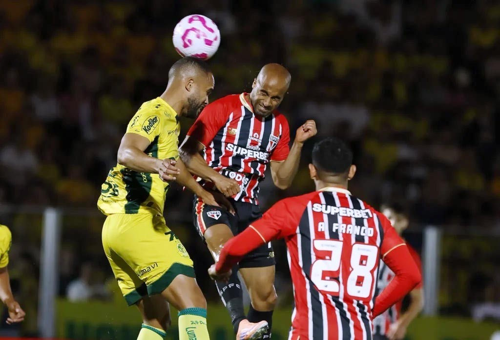 Mirassol impecável: goleia o São Paulo por 3 a 0 e consolida posição no G-4