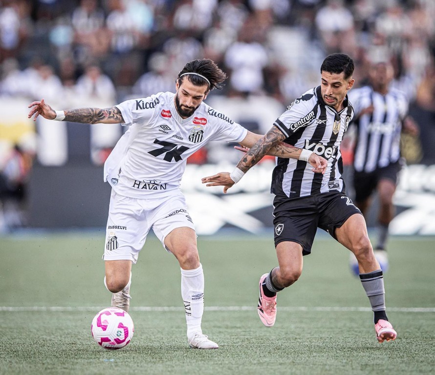 Empate eletrizante: Botafogo e Santos dividem pontos em jogo de quatro gols