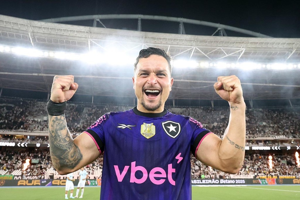 Botafogo vence Grêmio e garante vaga na Libertadores 2026