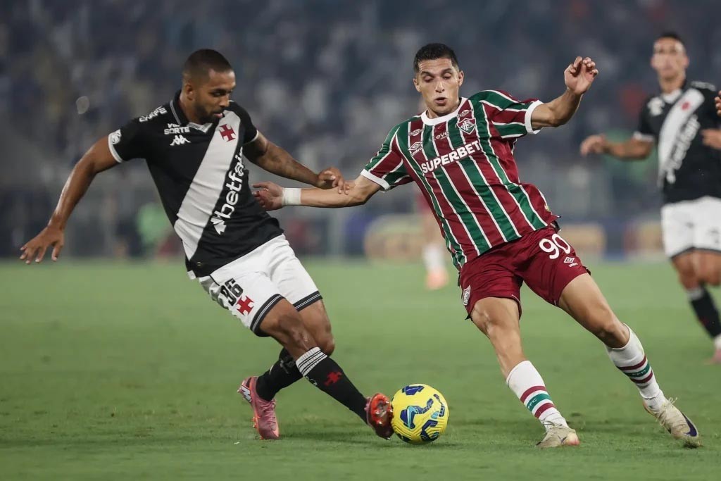 Vasco vence Fluminense com gol nos acréscimos e leva vantagem na Copa do Brasil