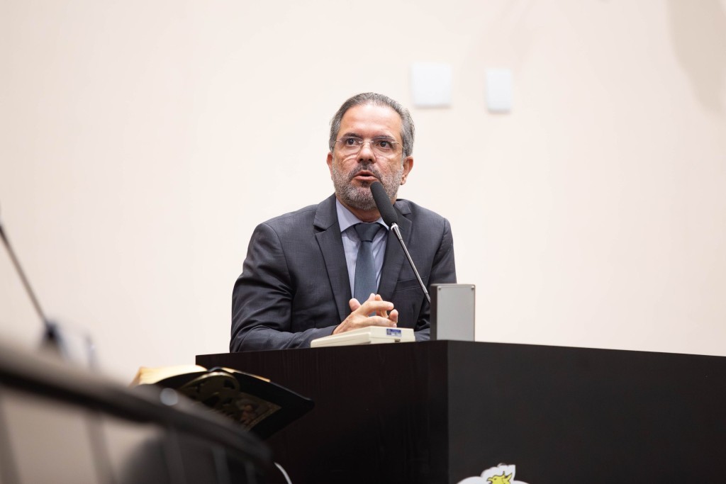 Paulo Araújo propõe criação da Política Estadual de Prevenção e Tratamento do Câncer Masculino