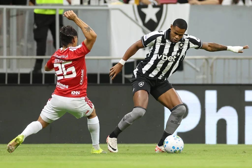 Inter empata com Botafogo em duelo movimentado no Beira‑Rio