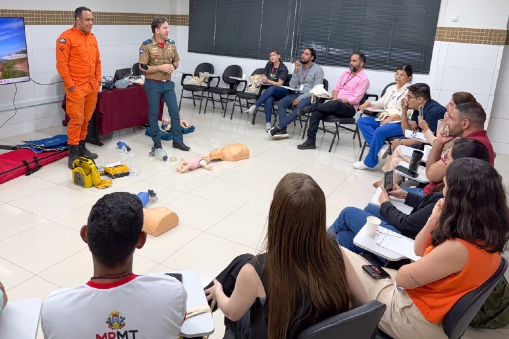 Servidores participam de treinamento de brigada no MPMT
