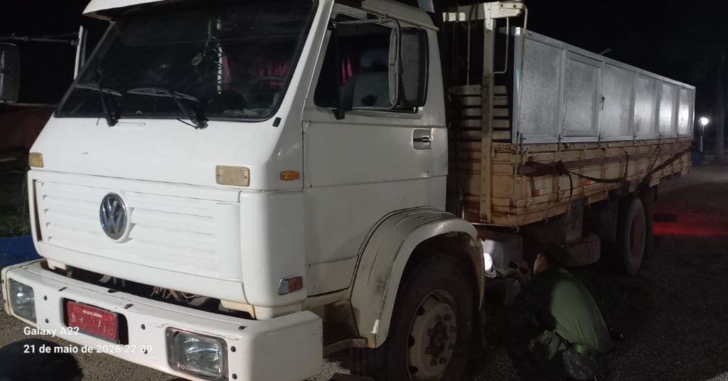 PM prende homem por transporte irregular de mais de 8 mil litros de combustível em Paranaíta