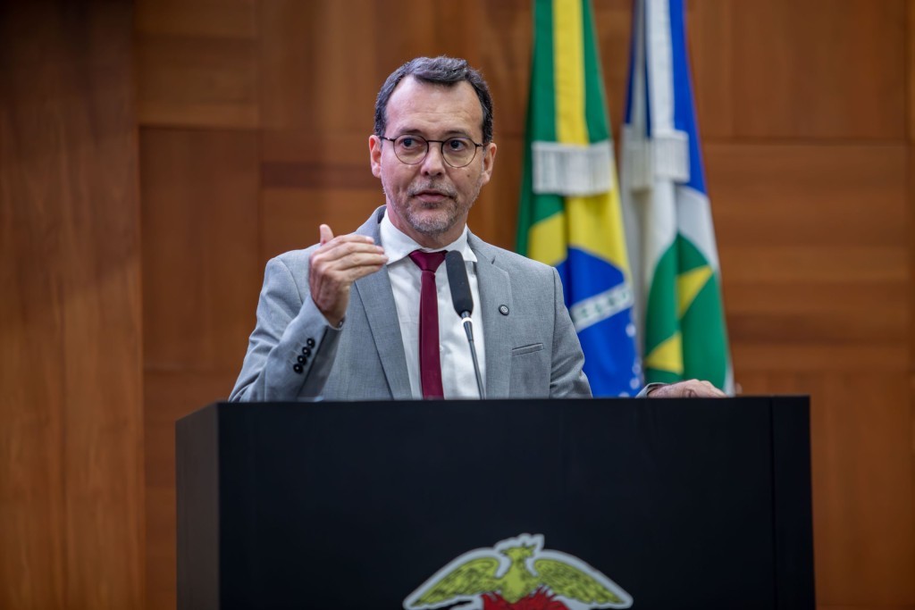 Lúdio altera projeto para garantir licitação no BRT e gratuidade a estudantes e pessoas com deficiência na região metropolitana