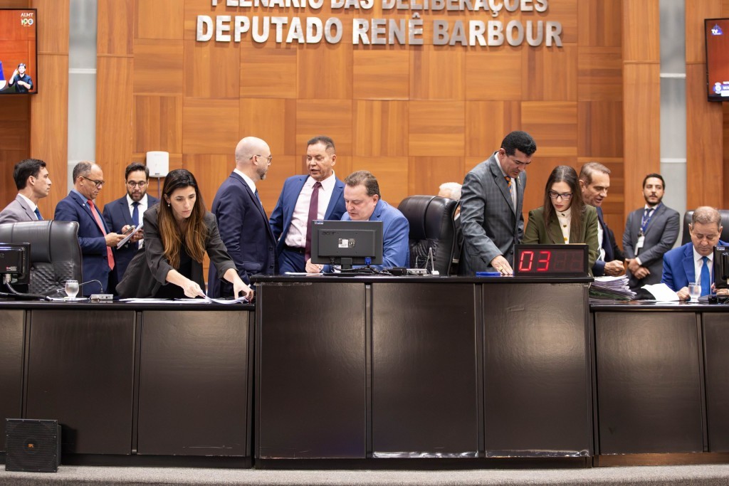Deputados aprovam mudanças no Ser Família Habitação para combater déficit de 120 mil moradias em Mato Grosso