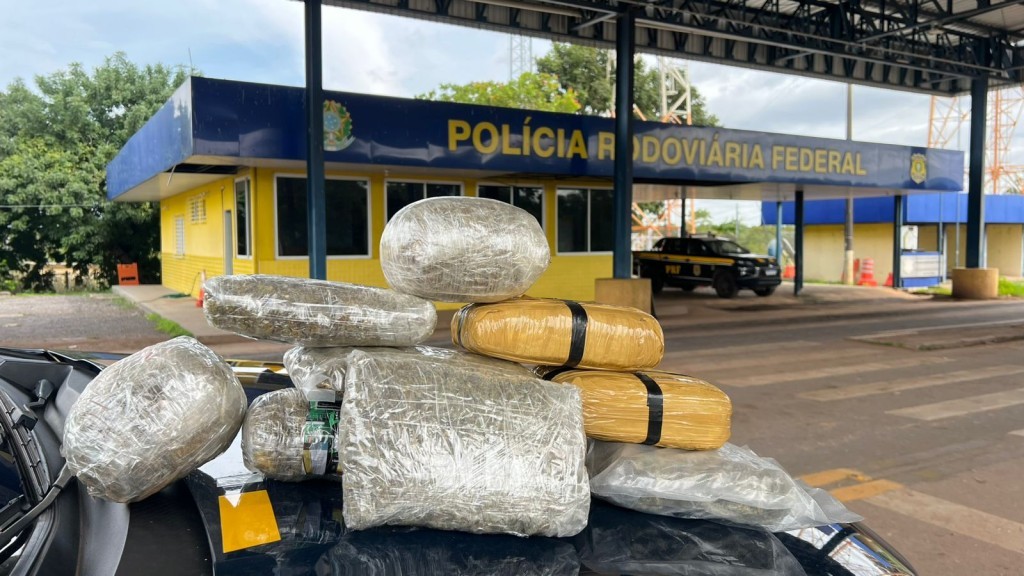 PRF apreende droga na BR-070, em Poconé (MT)