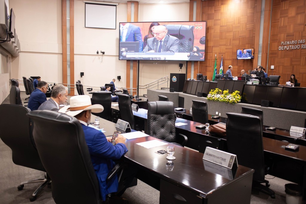 Pedido de vista adia a primeira votação da Lei Orçamentária de 2026