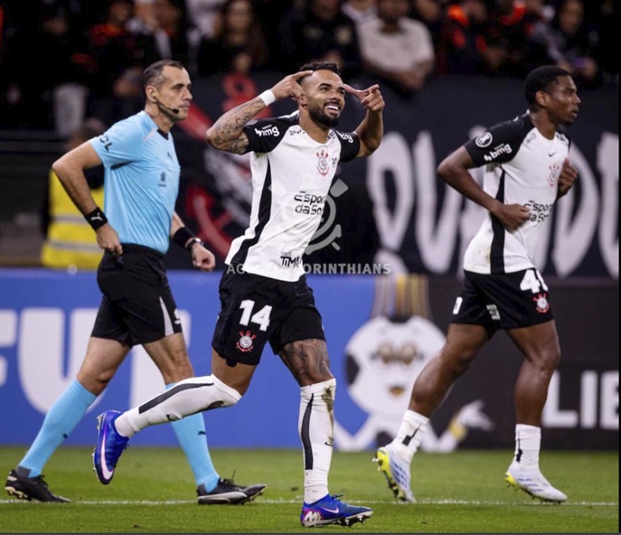 Corinthians vence Santa Fe e domina Grupo E da Libertadores 