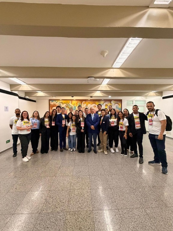 Deputados do Parlamento Jovem conhecem o Congresso Nacional