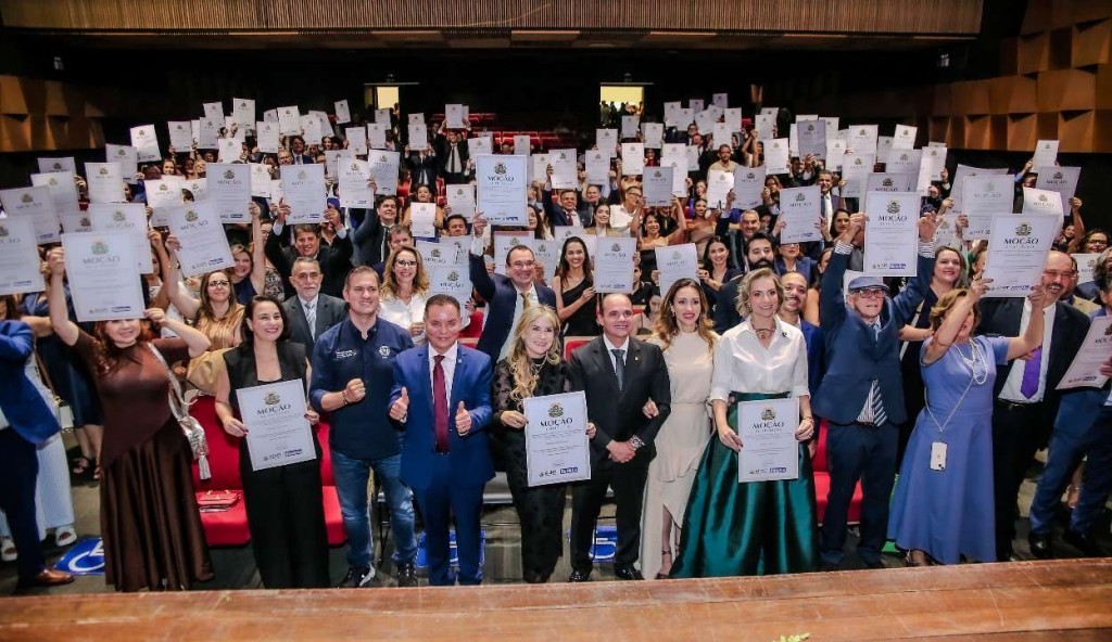 Deputado Botelho homenageia advogados de Mato Grosso
