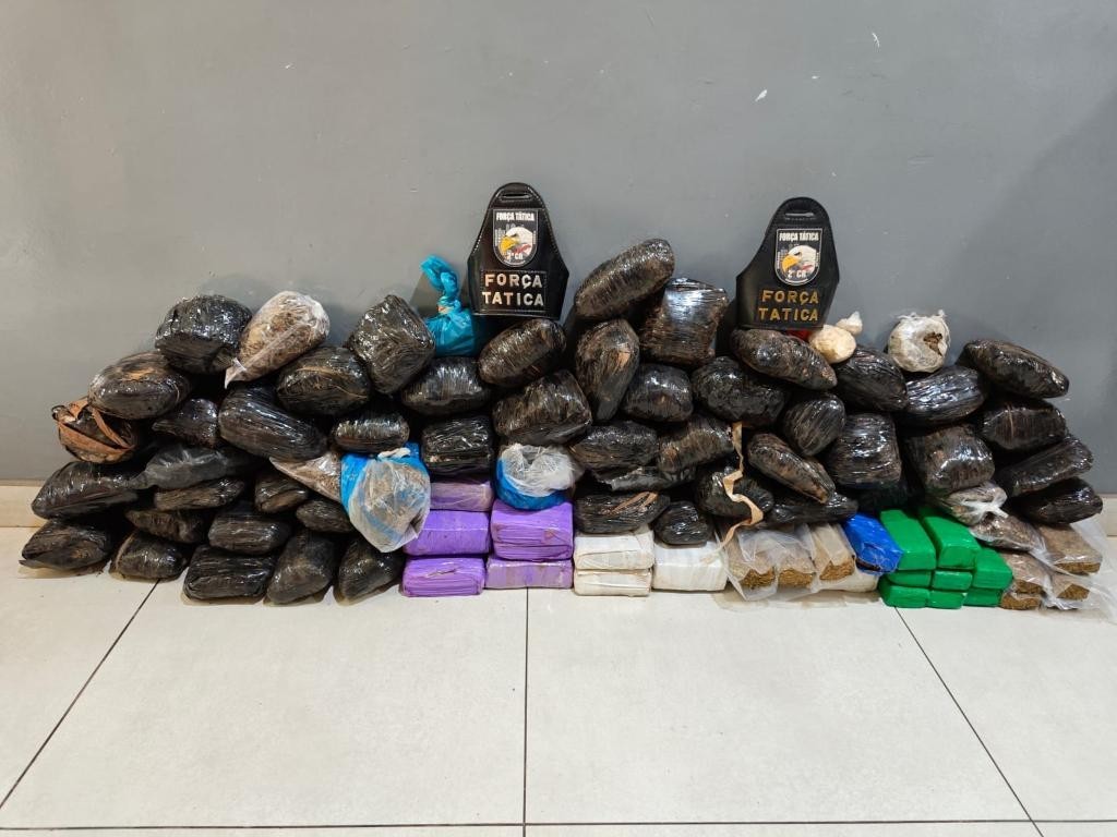 Força Tática apreende 85 tabletes de maconha, pistola e 348 munições em Várzea Grande