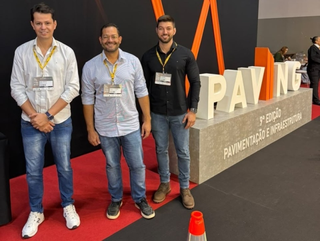 Vice-prefeito participa de maior evento de inovação em infraestrutura e busca tecnologias para modernizar serviços públicos