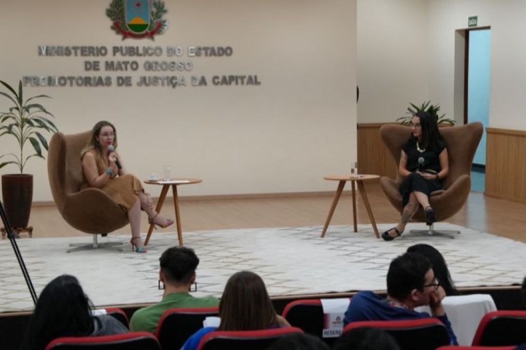 Especialistas defendem articulação para fortalecer inclusão