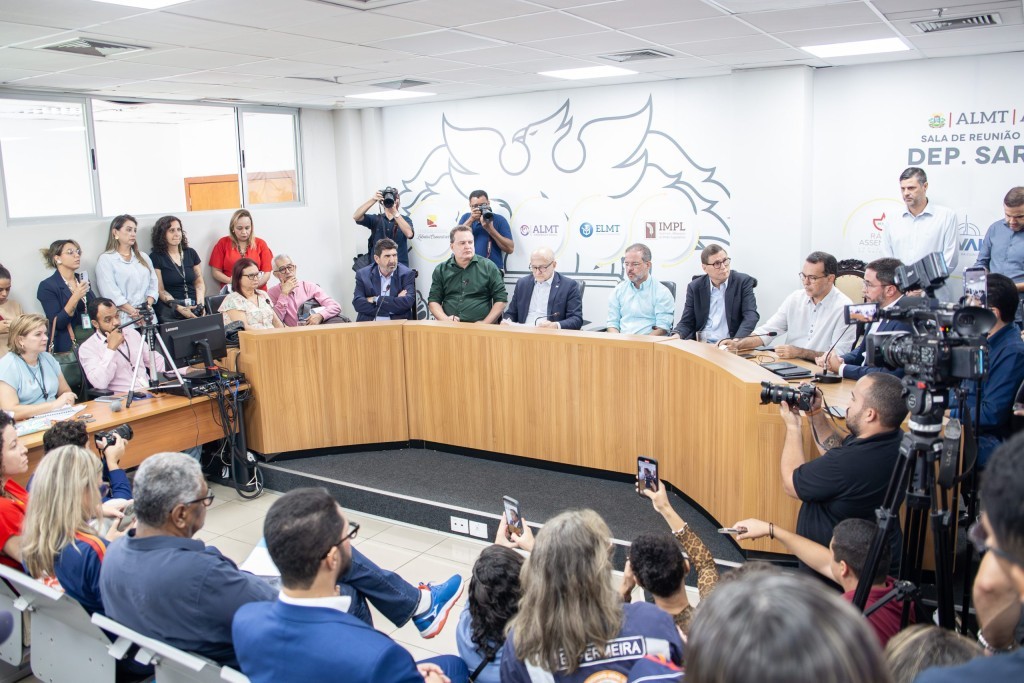 Max Russi cobra mais recursos para os municípios e Governo do Estado sinaliza positivamente