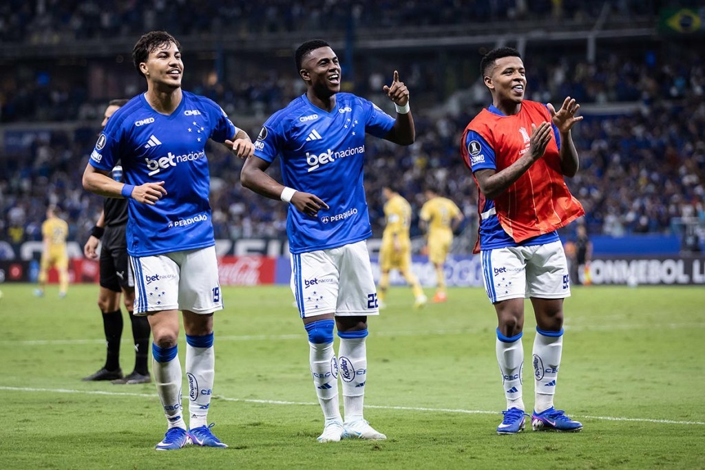 Cruzeiro vence o Boca Juniors e assume liderança do Grupo D na Libertadores