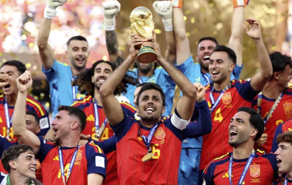 Espanha conquista bicampeonato mundial e frustra sonho argentino