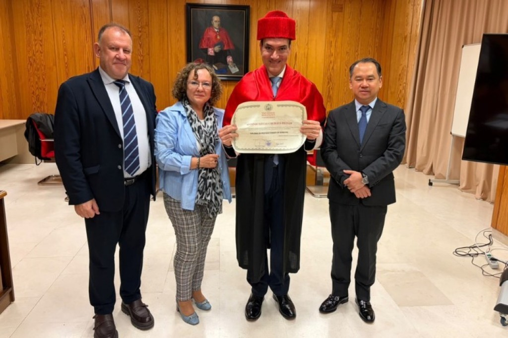 Procurador de Justiça conclui pós-doutorado na Universidade de Salamanca