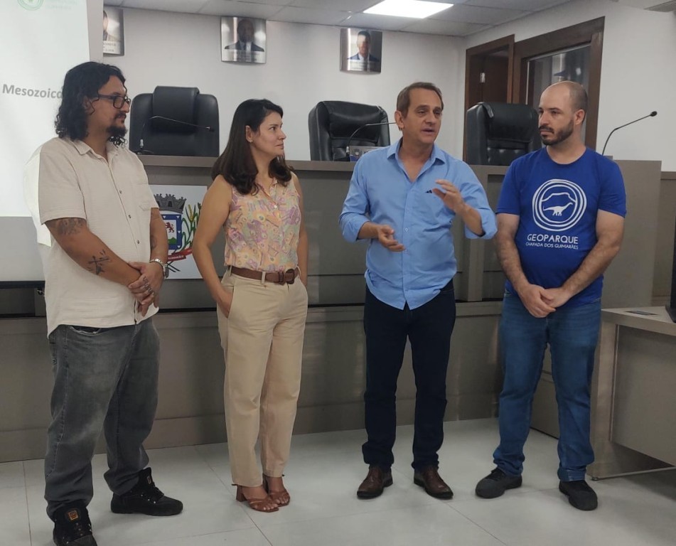 Wilson Santos reforça apoio à valorização da geodiversidade de Chapada dos Guimarães