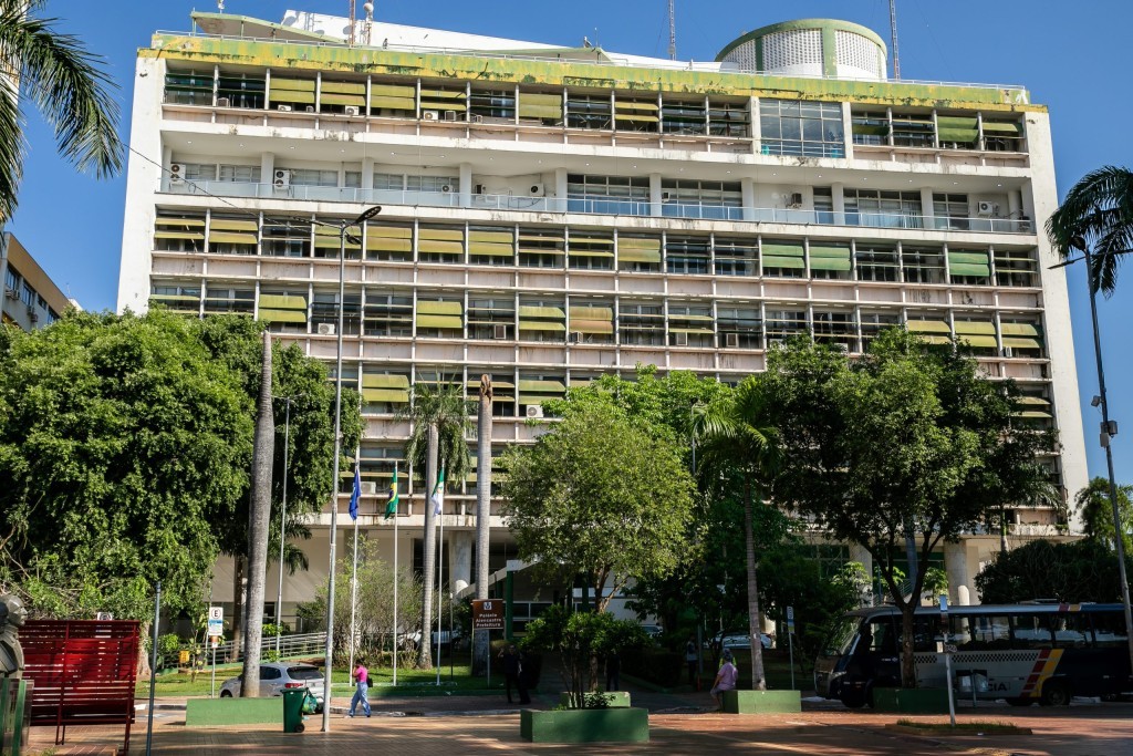 Prefeitura nomeia e convoca aprovados para posse no cargo de Auditor Fiscal Tributário em Cuiabá