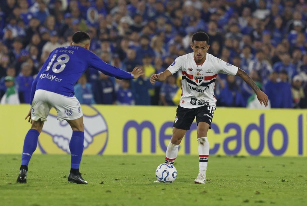 São Paulo empata na altitude e segue líder do Grupo C na Sul-Americana