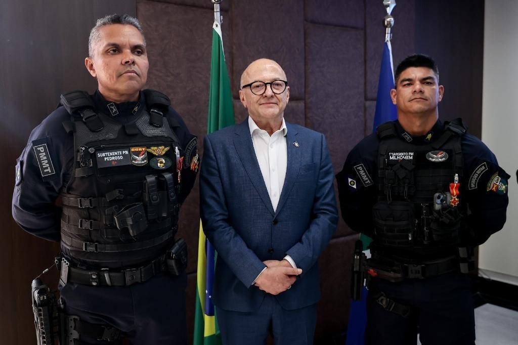 Governador condecora PMs por atos de bravura: "Vale todo o sacrifício e esforço", afirma sargento