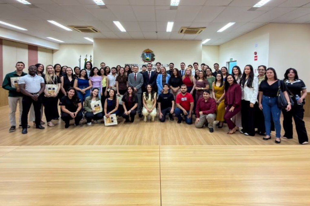 Promotores compartilham experiências com acadêmicos de Direito