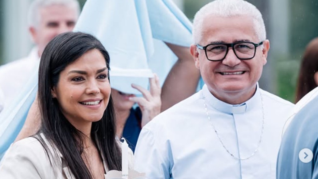 Thaís Fersoza realiza sonho antigo e celebra Crisma: ‘Coração transborda de gratidão’