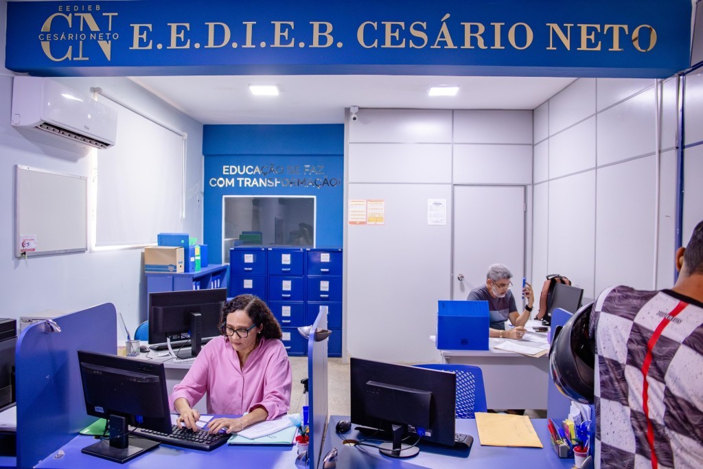 ALMT leva projeto "Educação Legislativa em Movimento" à Escola Cesário Neto