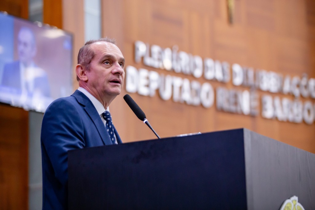 Wilson Santos critica investimento em habitação ser inferior a 1% da receita de MT