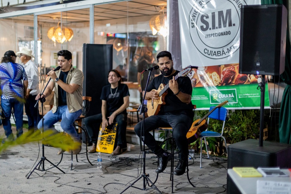 Com "esquenta" no estande da Prefeitura, 58ª Expoagro reúne shows regionais e abertura do rodeio