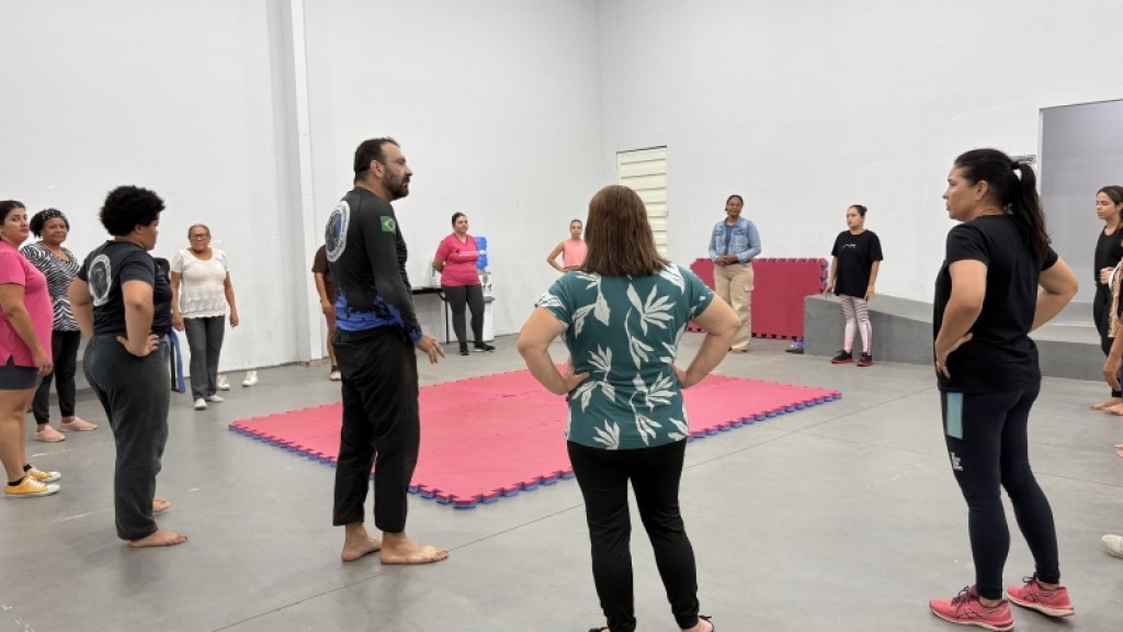 Prefeitura de Sinop inicia curso de defesa pessoal para mulheres com aulas semanais e foco na segurança feminina