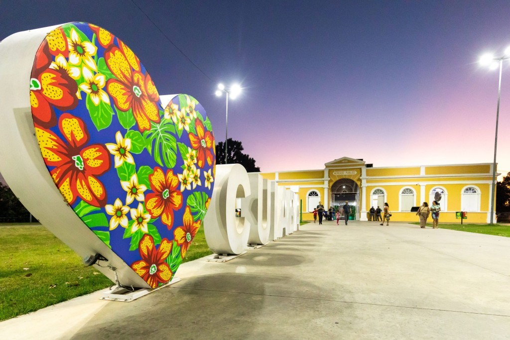 Prefeitura promove feira de adoção com mais de 30 animais no Aquário Municipal