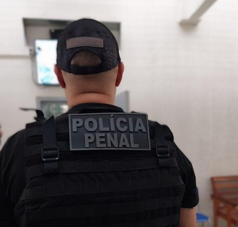 Polícia Penal apreende aparelho entregue a reeducando no HMC